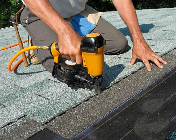 Best Emergency Roof Repair  in Delavan, IL